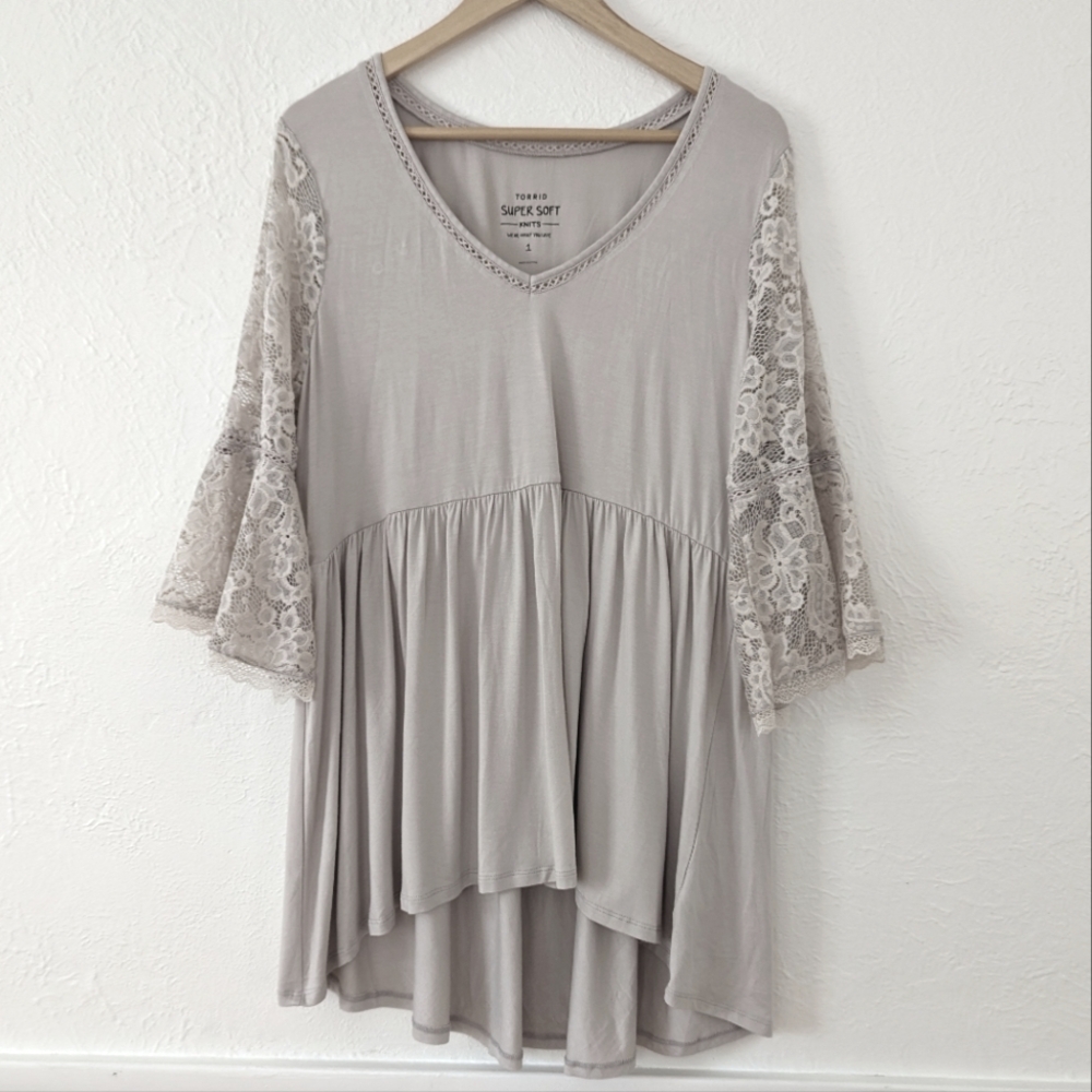 Torrid Women's XLarge Tunic Babydoll Shirt Beige Lace Flared Sleeve